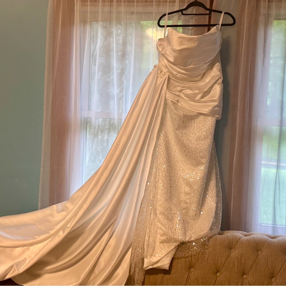 Glamorous White Strapless Dress with Train